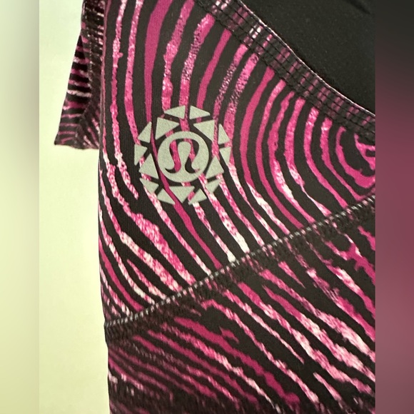 Lululemon Seawheeze edition running tights - Picture 3 of 3